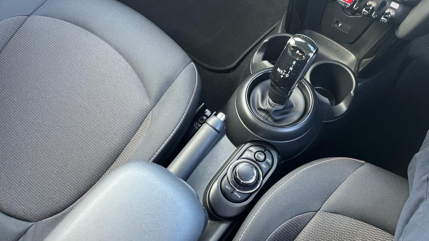 Used MINI Hatch 2023 for sale - 76760348: Photo 10