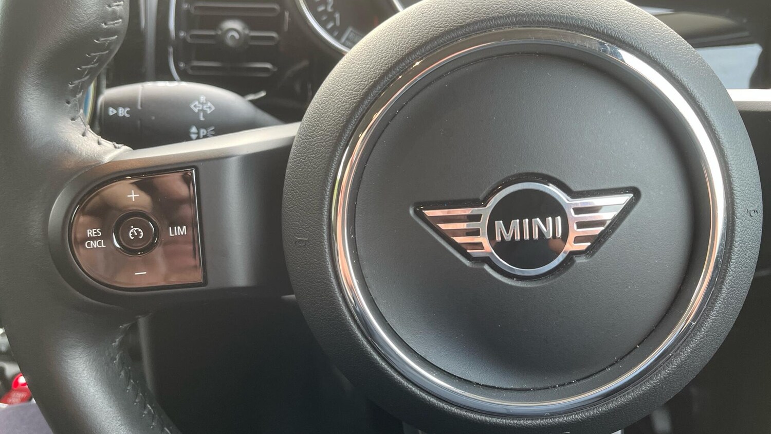 Used MINI Hatch 2022 for sale - 77001143: Photo 17