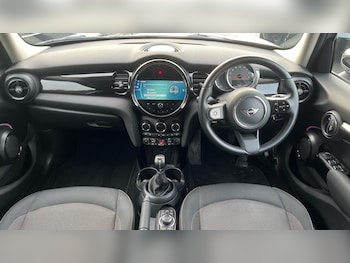 Used MINI Hatch 2022 for sale - 77001143: Photo