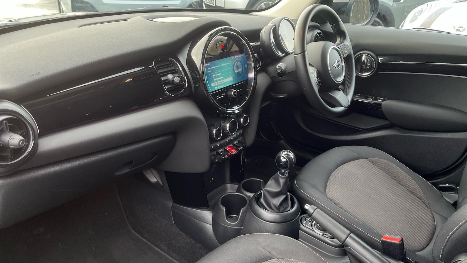 Used MINI Hatch 2022 for sale - 77001143: Photo 7