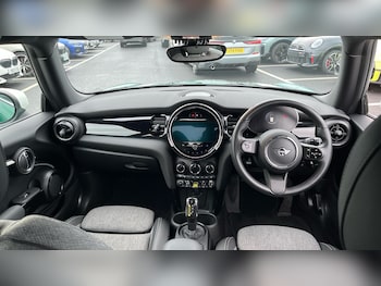 Used MINI Hatch 2022 for sale - 76760387: Photo