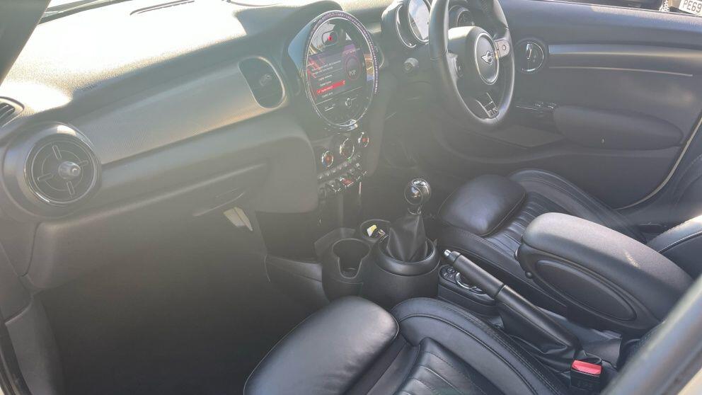 Used MINI Hatch 2022 for sale - 76760410: Photo 8