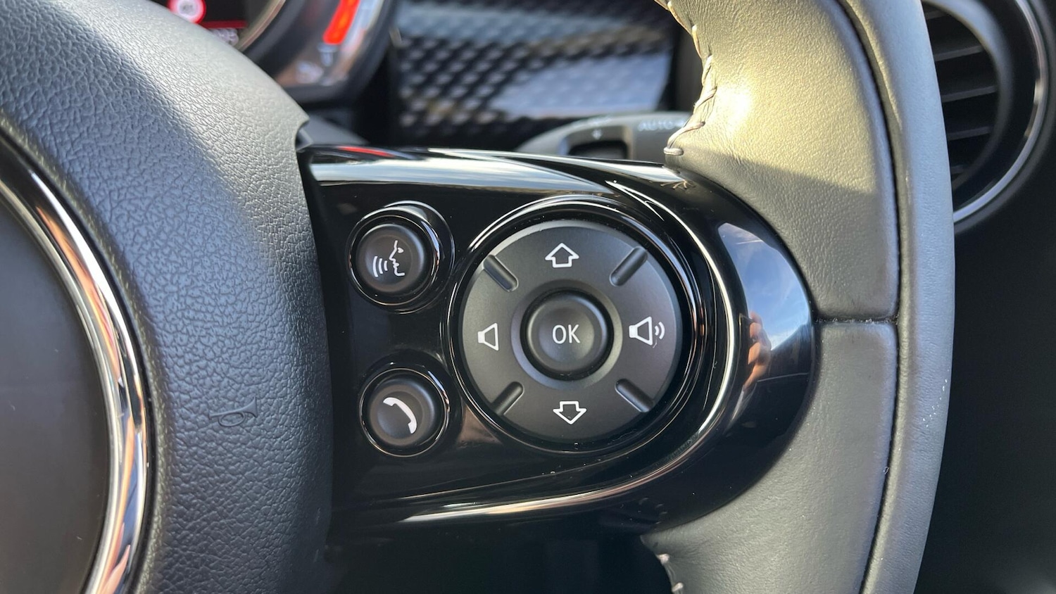 Used MINI Hatch 2018 for sale - 76886603: Photo 18