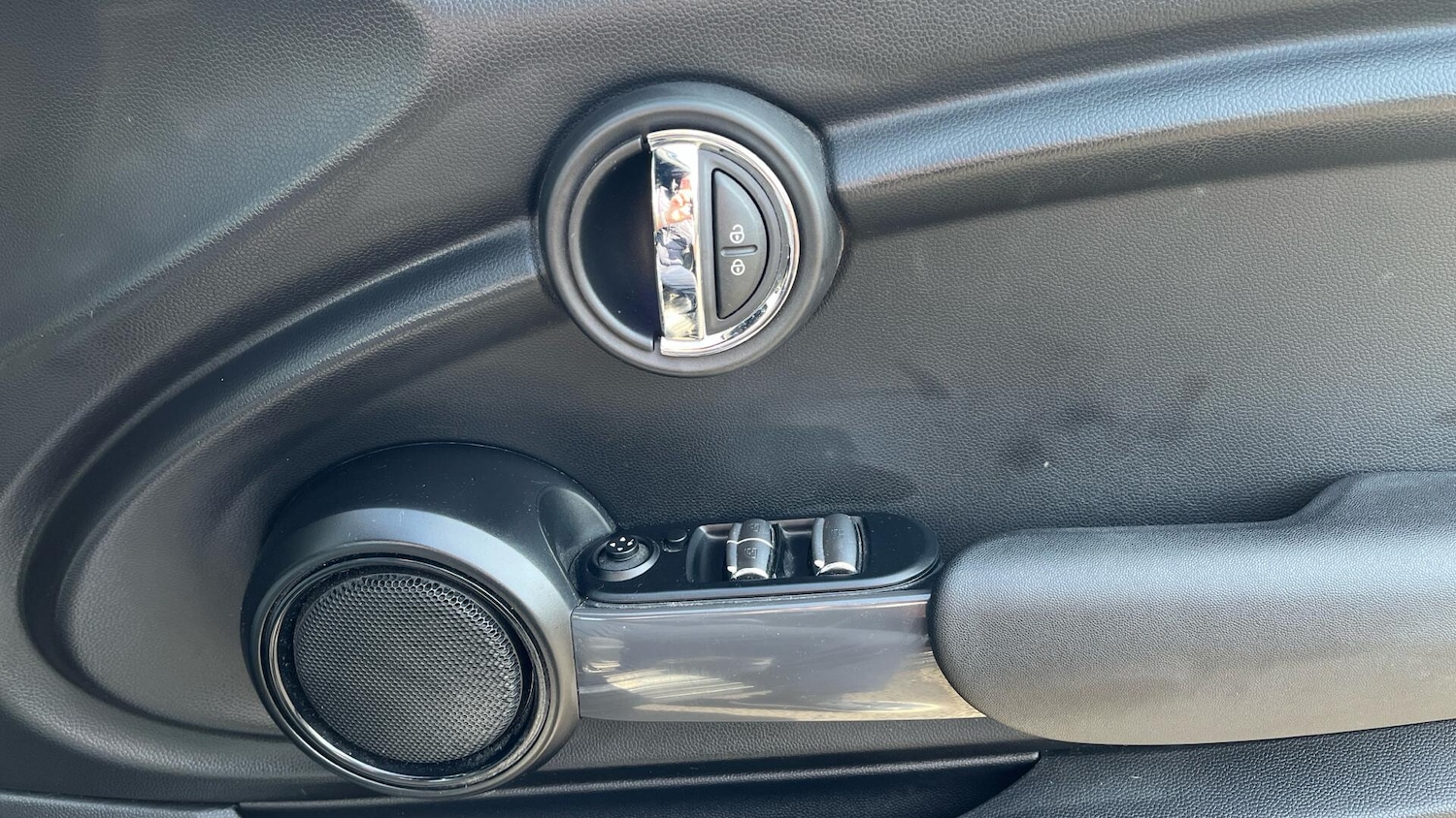 Used MINI Convertible 2019 for sale - 77657818: Photo 20