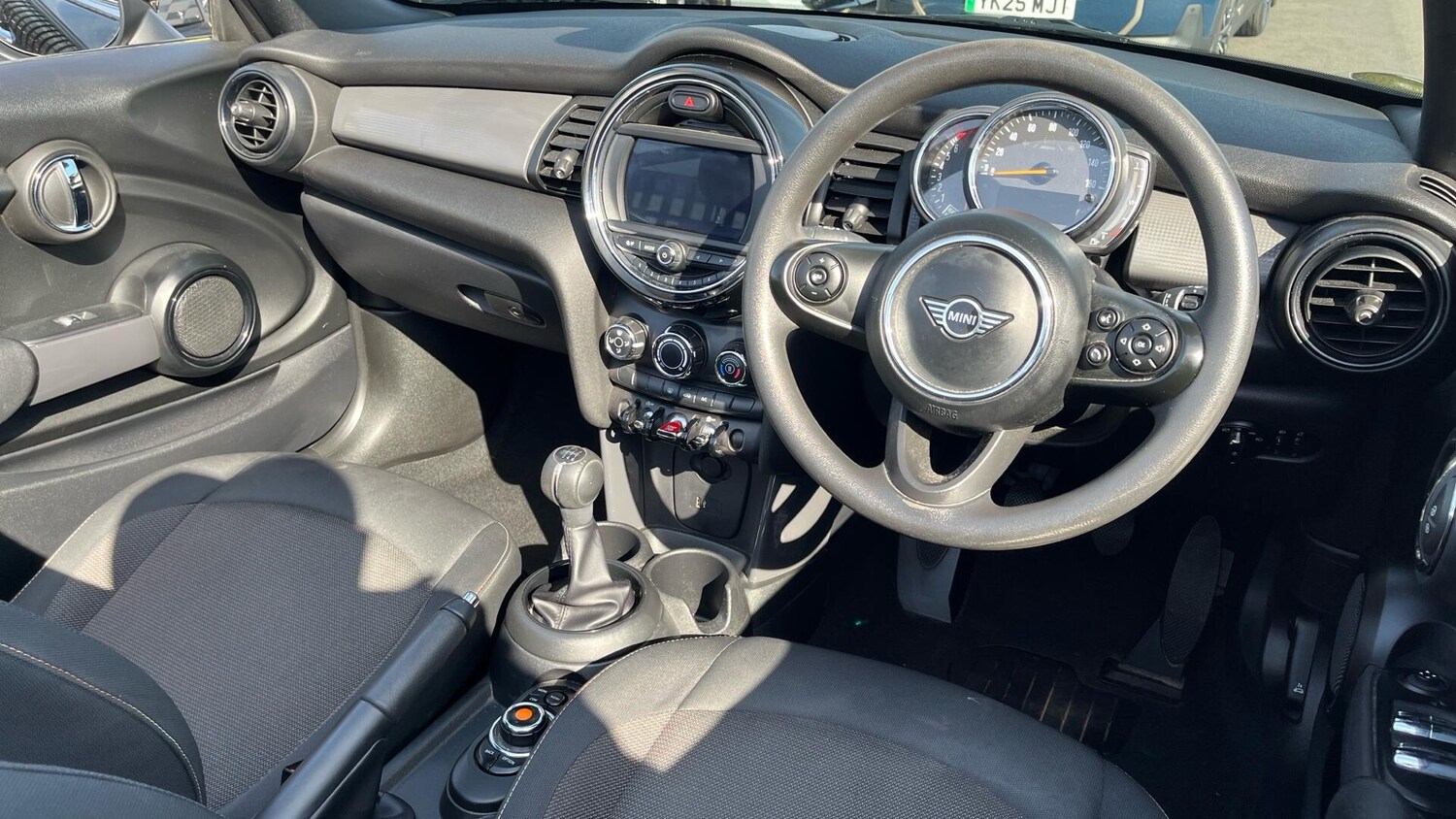 Used MINI Convertible 2019 for sale - 77657818: Photo 23