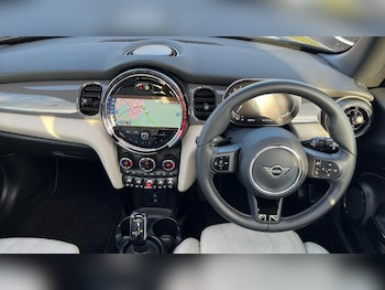 Used MINI Hatch 2023 for sale - 77657787: Photo