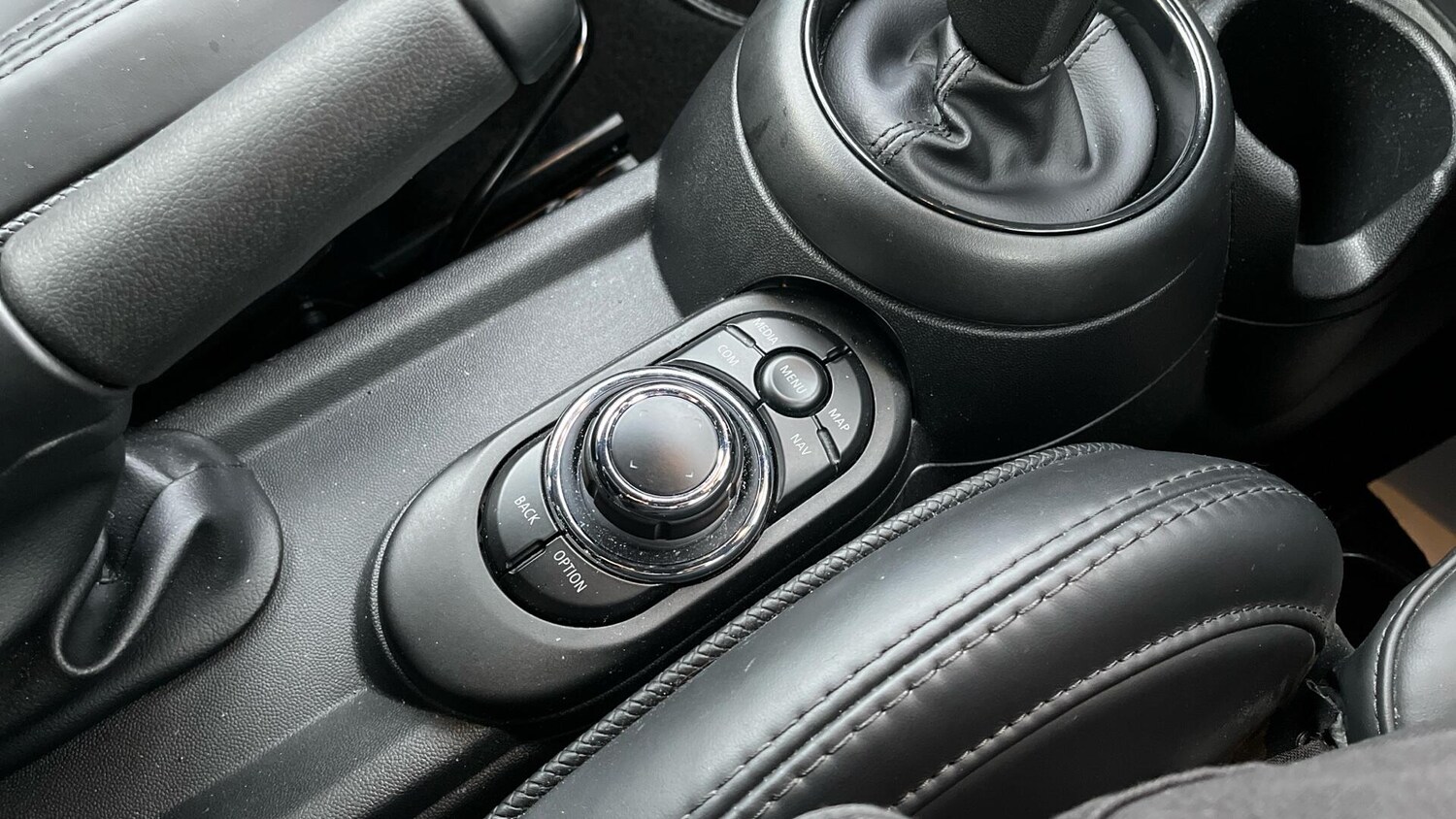 Used MINI Hatch 2021 for sale - 76760330: Photo 19