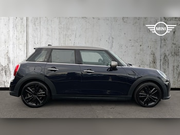 Used MINI Hatch 2021 for sale - 76760330: Photo