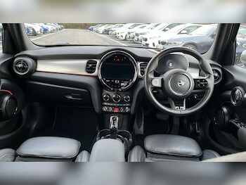 Used MINI Hatch 2021 for sale - 76760330: Photo