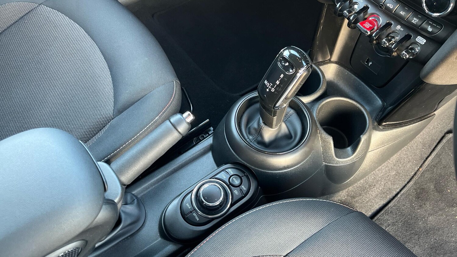 Used MINI Hatch 2022 for sale - 77120275: Photo 10