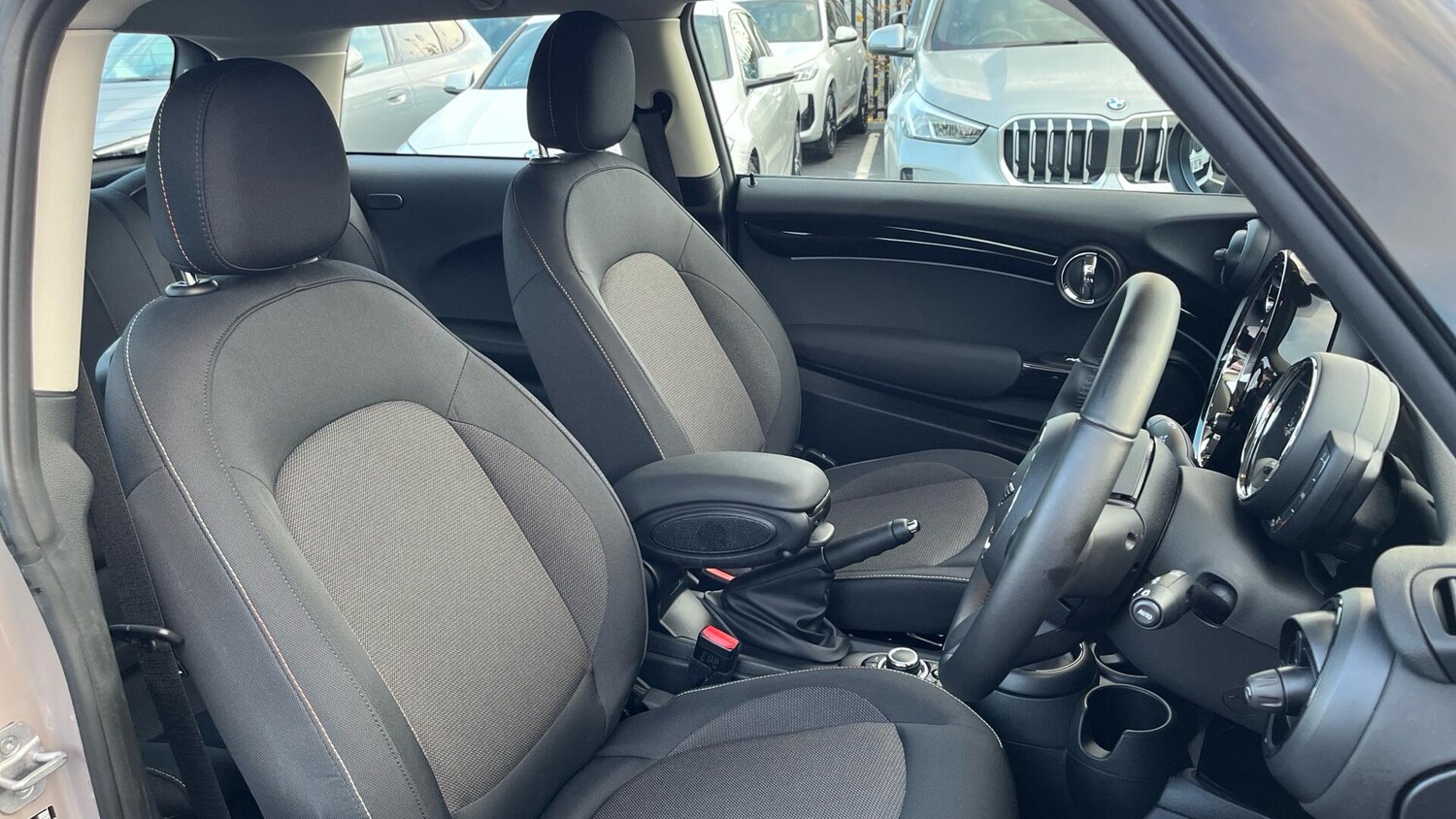 Used MINI Hatch 2022 for sale - 76760365: Photo 11