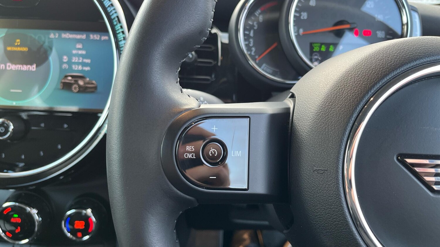 Used MINI Hatch 2022 for sale - 76760365: Photo 17