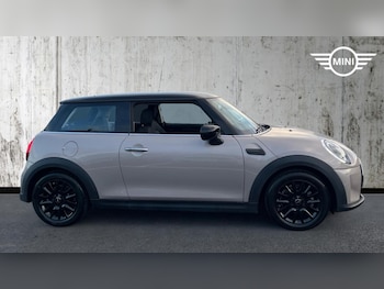 Used MINI Hatch 2022 for sale - 76760365: Photo