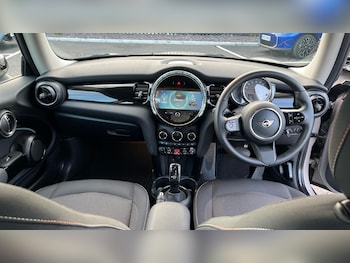 Used MINI Hatch 2022 for sale - 76760365: Photo