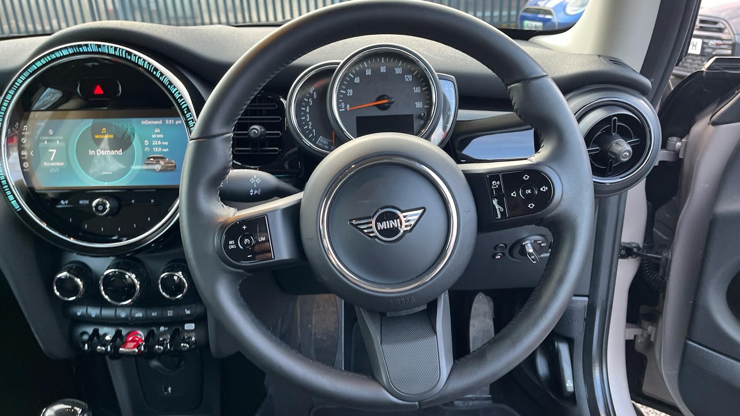 Used MINI Hatch 2022 for sale - 76760365: Photo 5