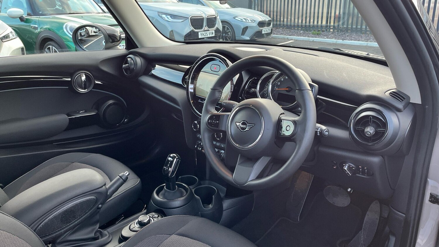 Used MINI Hatch 2022 for sale - 76760365: Photo 6