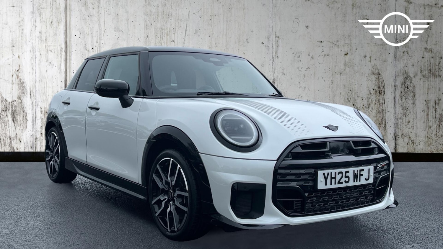 Used MINI Cooper 2025 for sale - 76760352: Photo 1