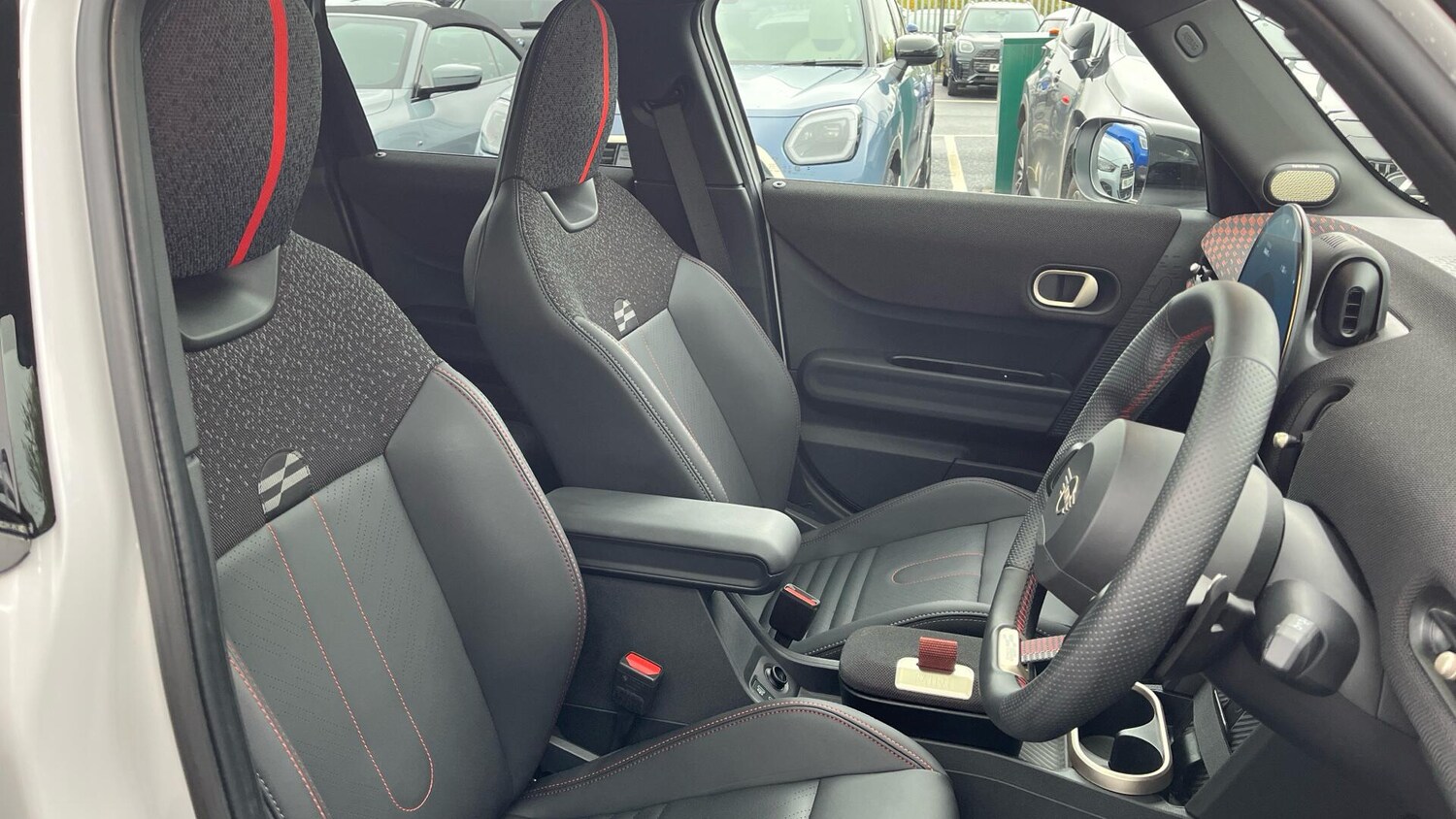 Used MINI Cooper 2025 for sale - 76760352: Photo 11