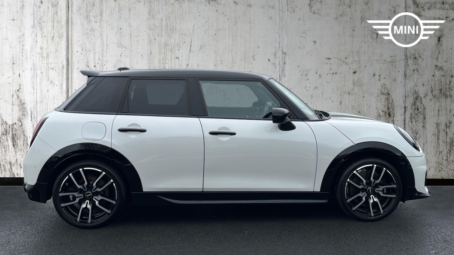 Used MINI Cooper 2025 for sale - 76760352: Photo 3