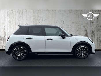 Used MINI Cooper 2025 for sale - 76760352: Photo