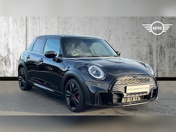 Used MINI Hatch 2021 for sale - 76936407: Photo