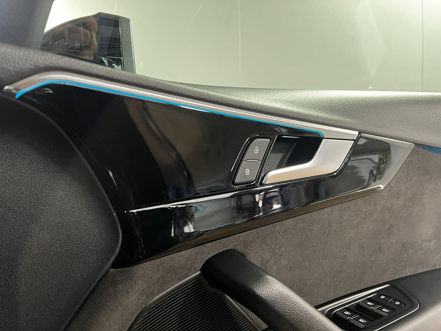 Used Audi A4 for sale - 78115905: Photo 97