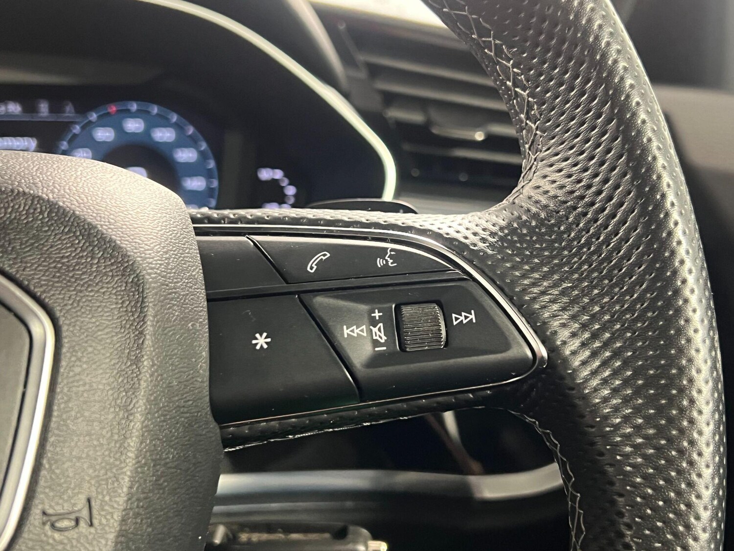 Used Audi Q3 2022 for sale - 77230109: Photo 53