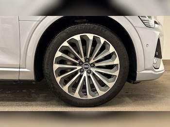 Used Audi e-tron 2020 for sale - 79396257: Photo