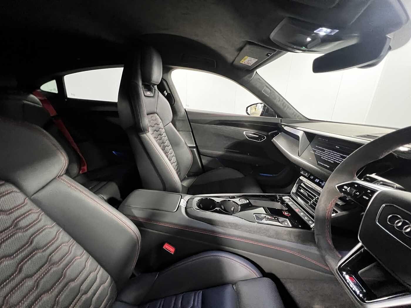Used Audi RS e-tron GT 2024 for sale - 76238885: Photo 13