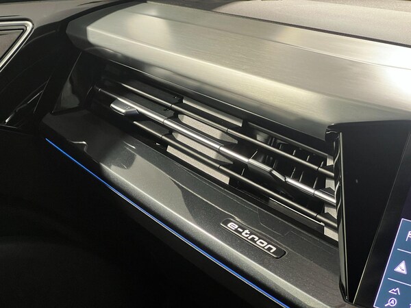 Used Audi Q4 e-tron 2024 for sale - 75311244: Photo 45