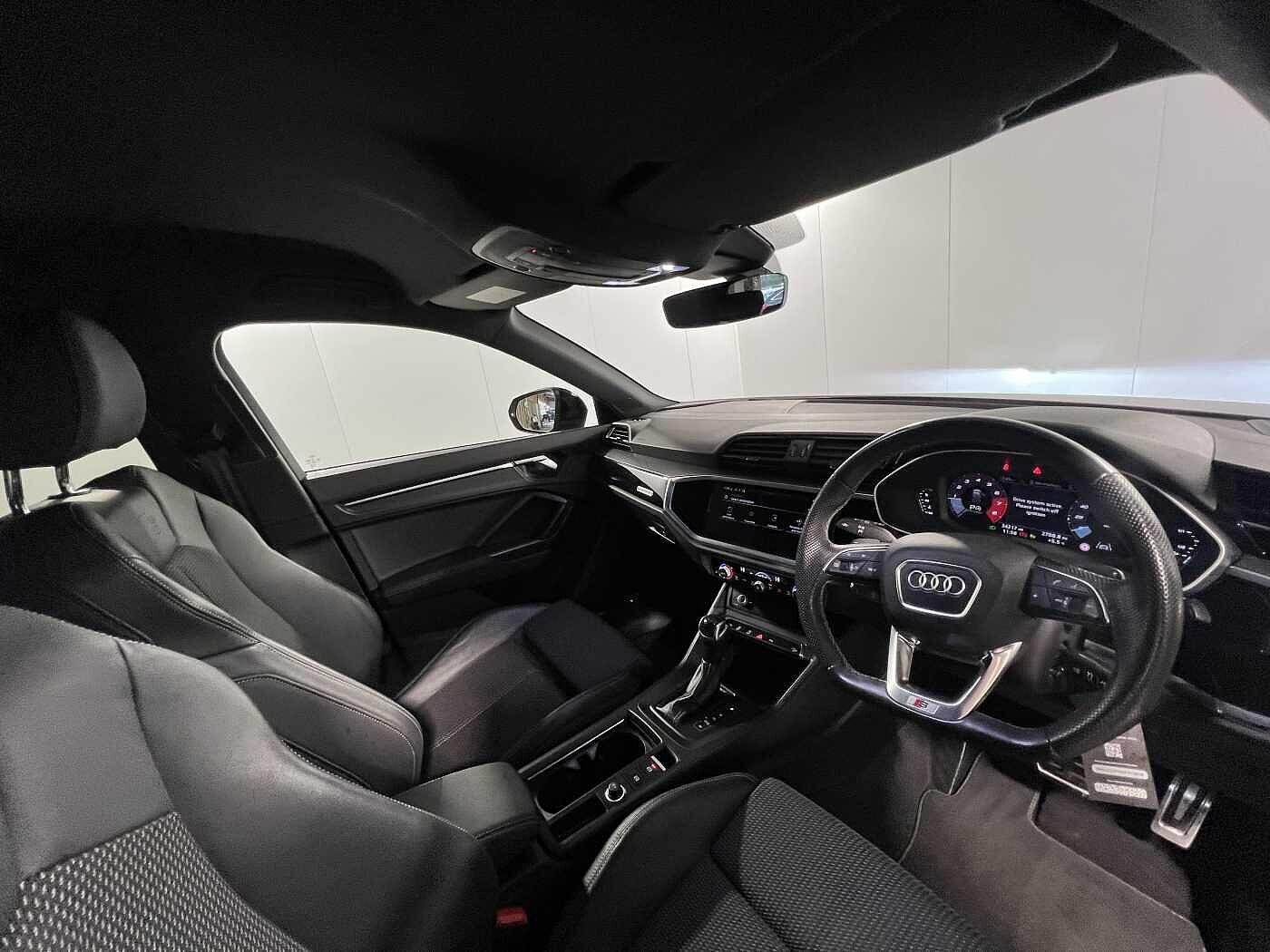 Used Audi Q3 2023 for sale - 78020159: Photo 2