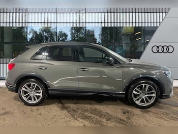 Used Audi Q3 2023 for sale - 78020159: Photo