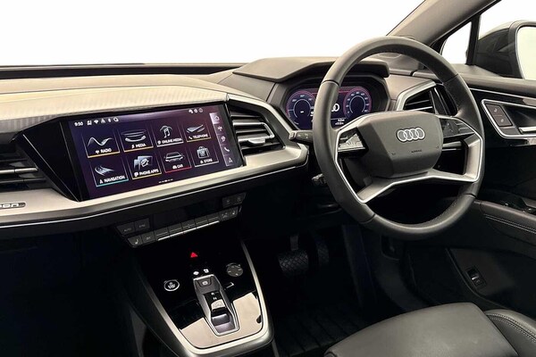 Used Audi Q4 e-tron 2024 for sale - 76314861: Photo 2