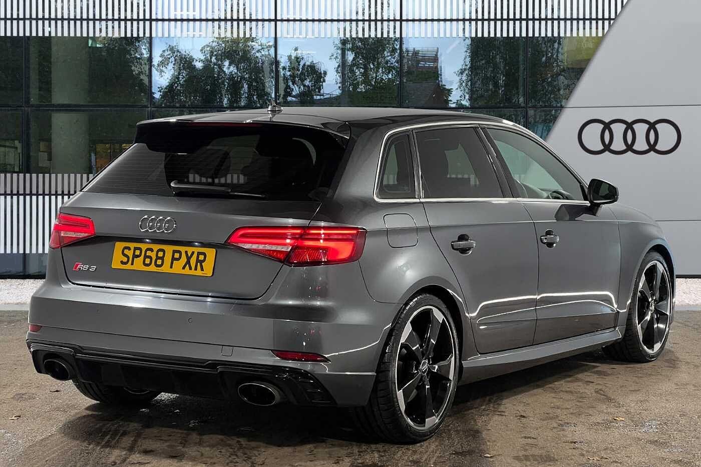 Used Audi RS3 2018 for sale - 76473670: Photo 3