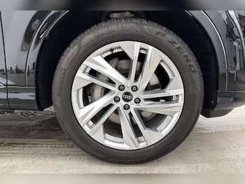 Used Audi Q7 2025 for sale - 79520410: Photo