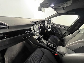 Used Audi Q3 2021 for sale - 75310319: Photo