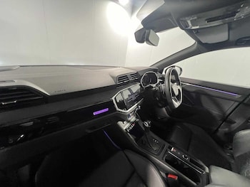 Used Audi RS Q3 2022 for sale - 76270358: Photo 2