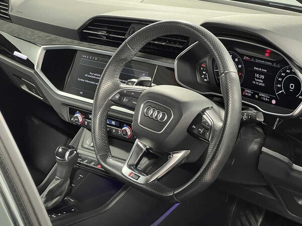 Used Audi RS Q3 2022 for sale - 76270358: Photo 6