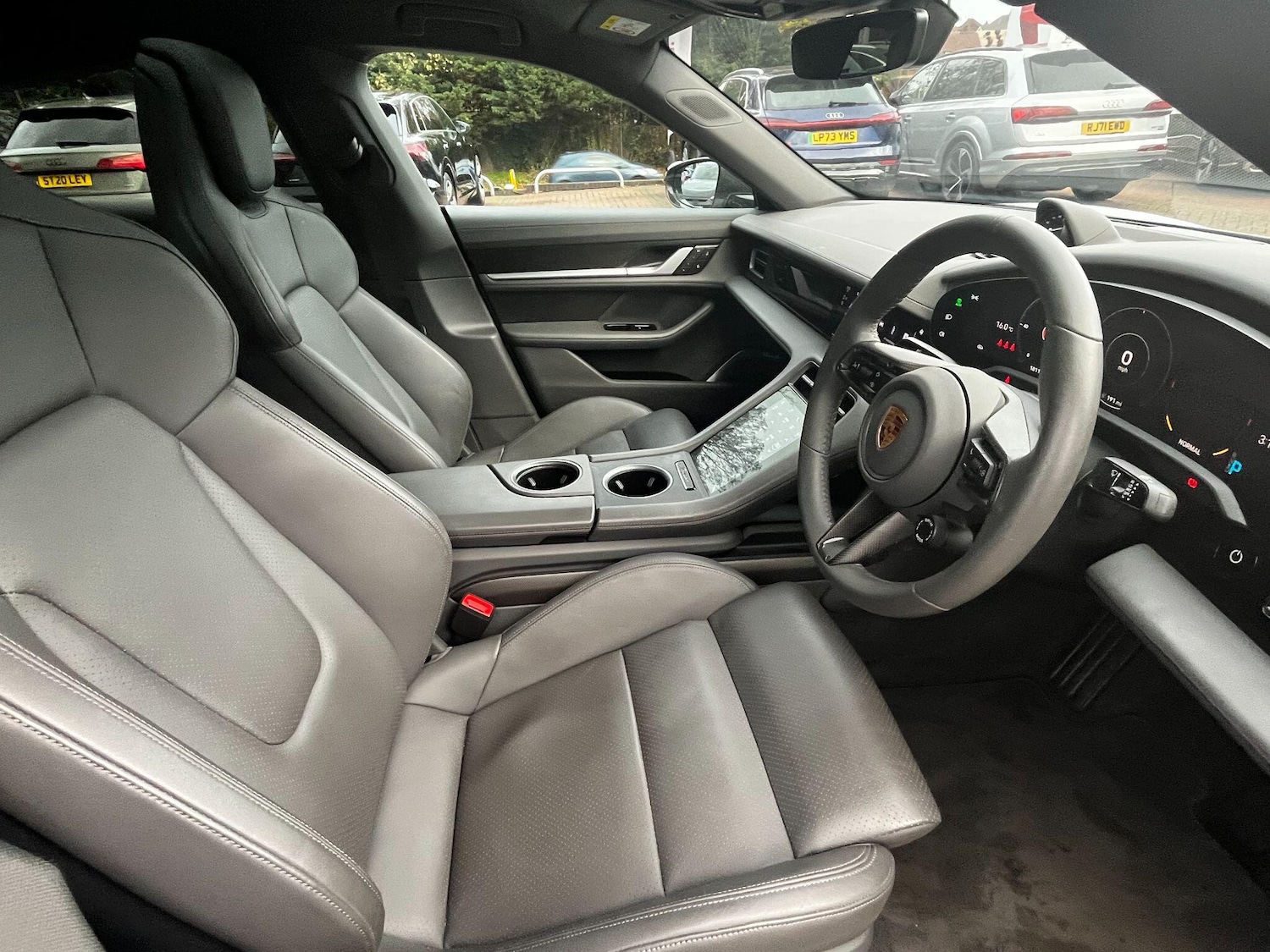 Used Porsche Taycan for sale - 76572975: Photo 14