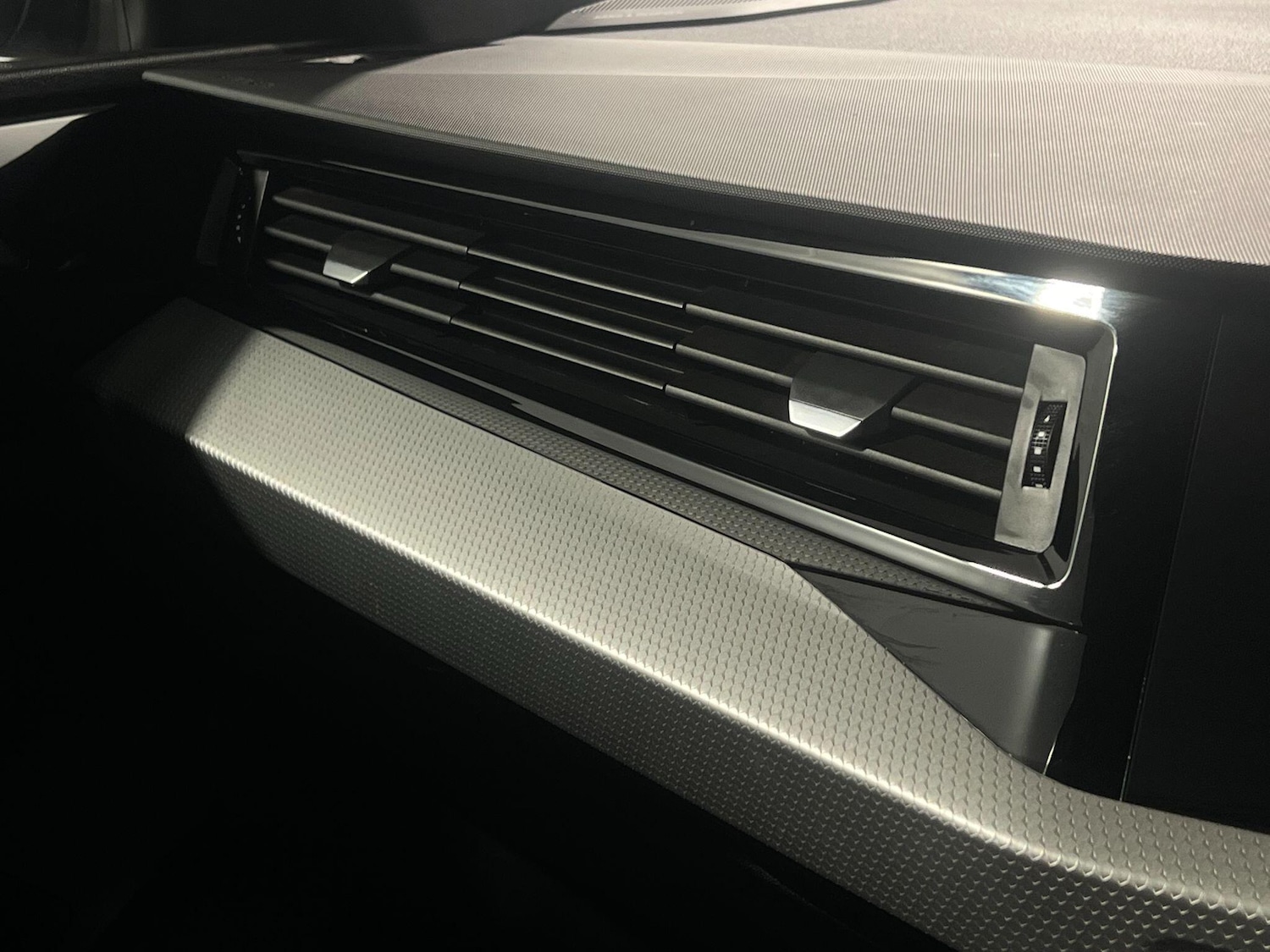 Used Audi A1 for sale - 77658447: Photo 35