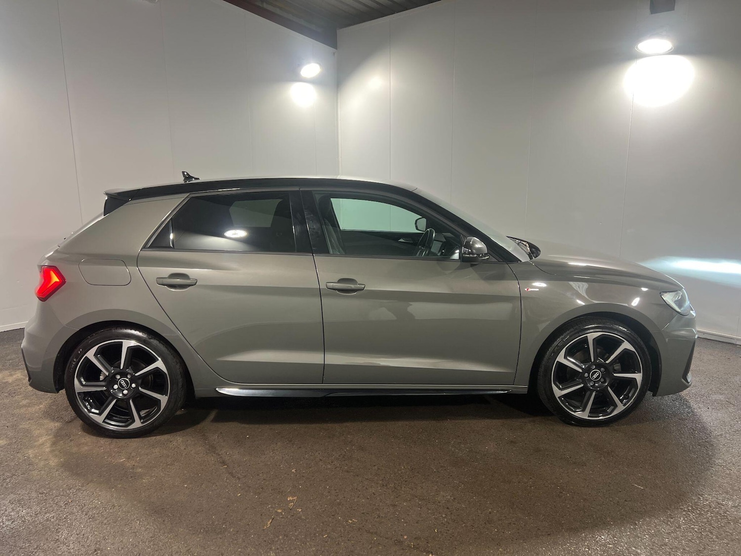 Used Audi A1 for sale - 77658447: Photo 9