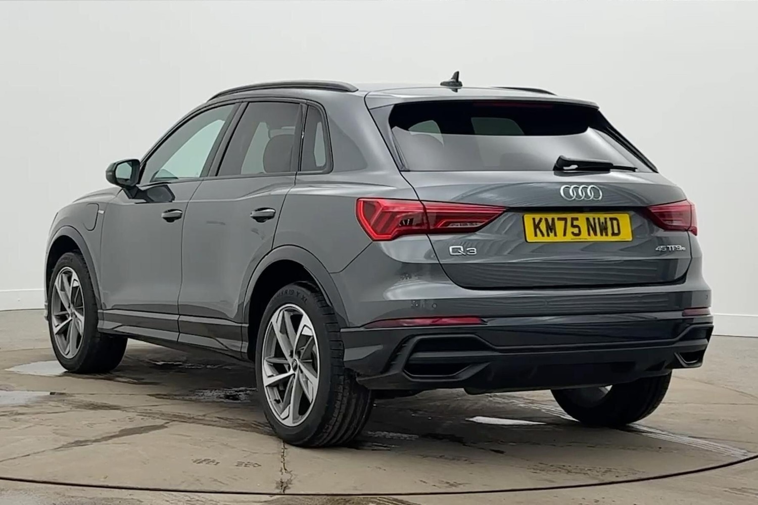 Used Audi Q3 for sale - 77671664: Photo 2