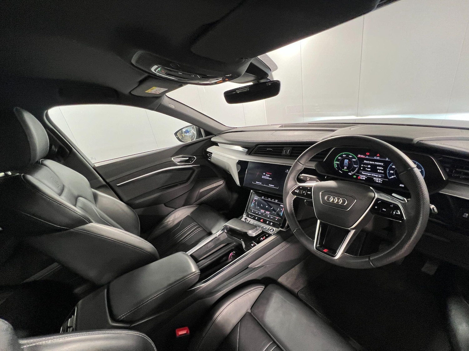 Used Audi e-tron 2023 for sale - 76952464: Photo 10