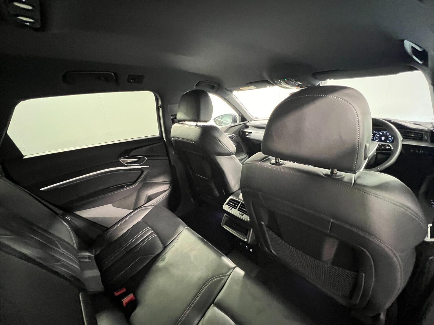 Used Audi e-tron 2023 for sale - 76952464: Photo 13