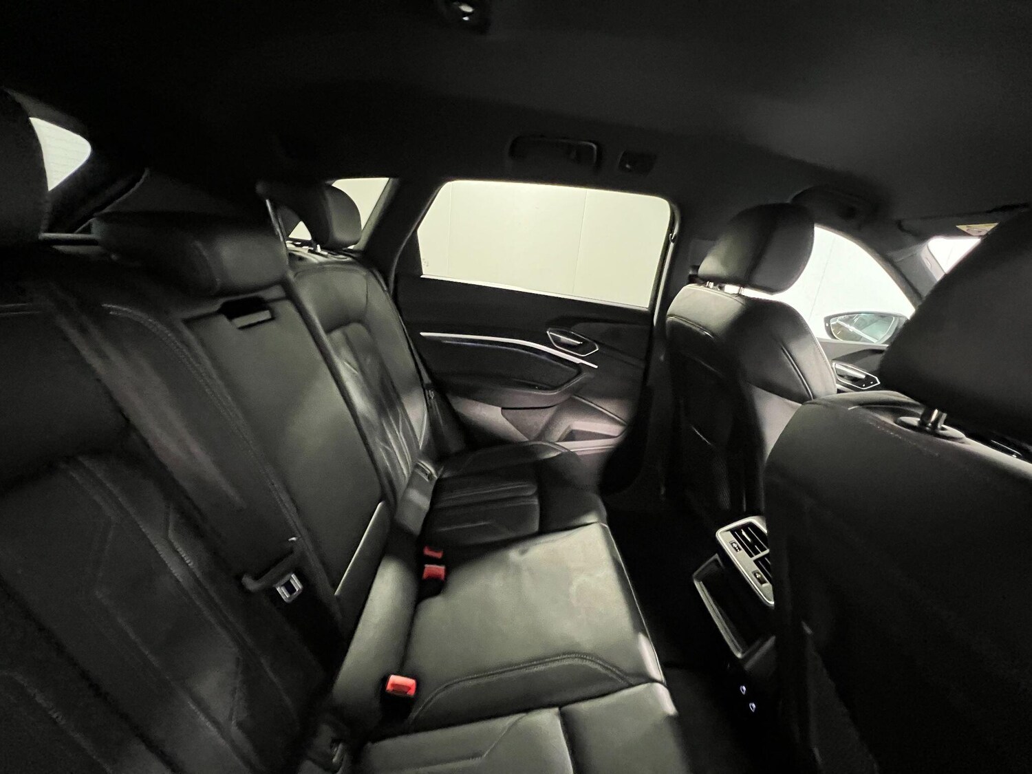 Used Audi e-tron 2023 for sale - 76952464: Photo 14