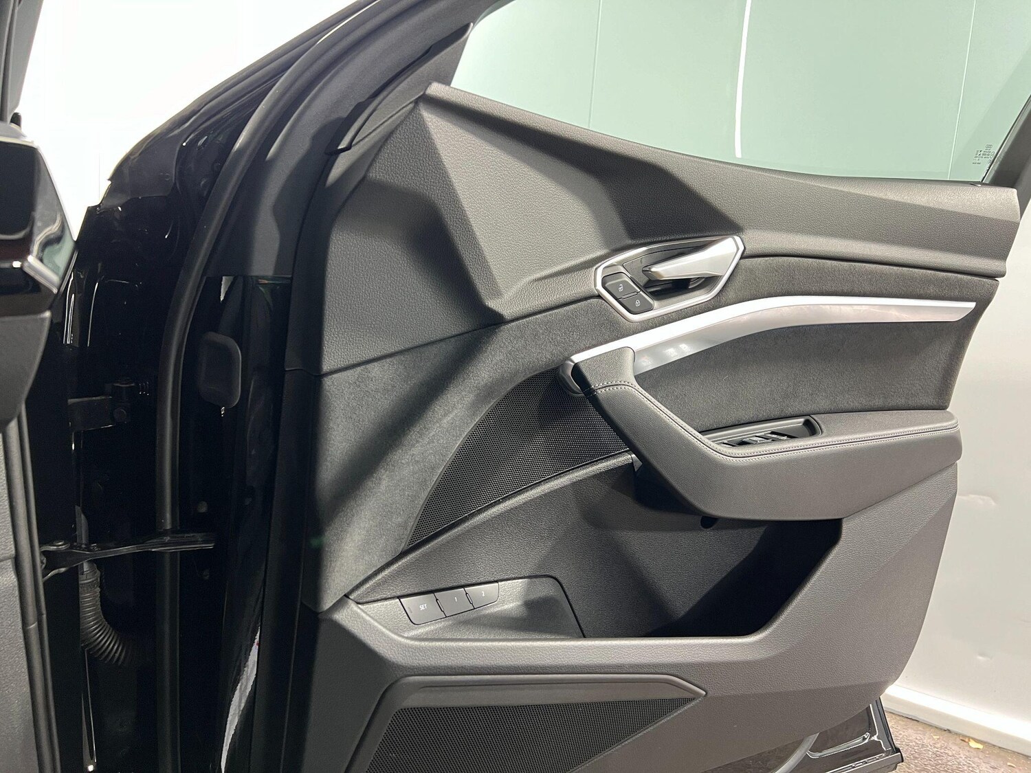 Used Audi e-tron 2023 for sale - 76952464: Photo 22