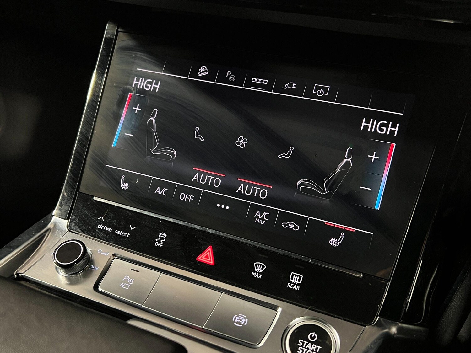 Used Audi e-tron 2023 for sale - 76952464: Photo 31