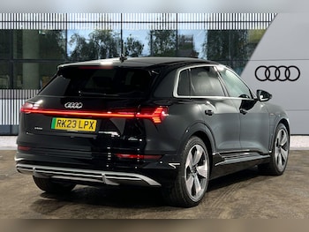 Used Audi e-tron 2023 for sale - 76952464: Photo