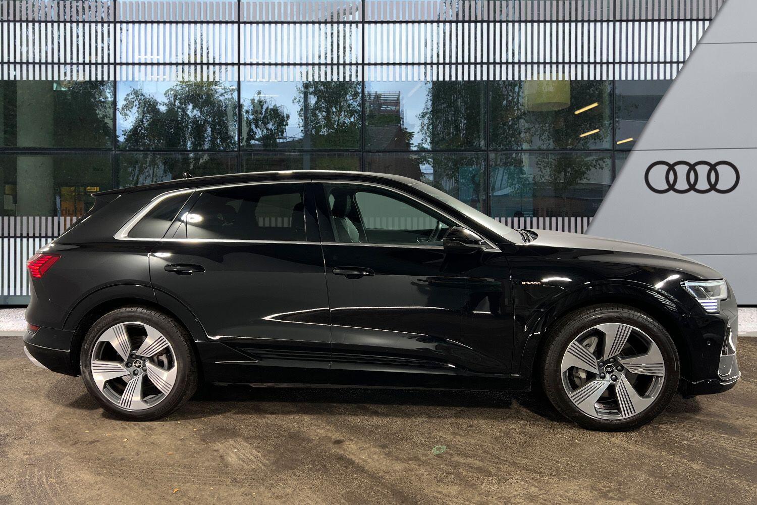 Used Audi e-tron 2023 for sale - 76952464: Photo 5