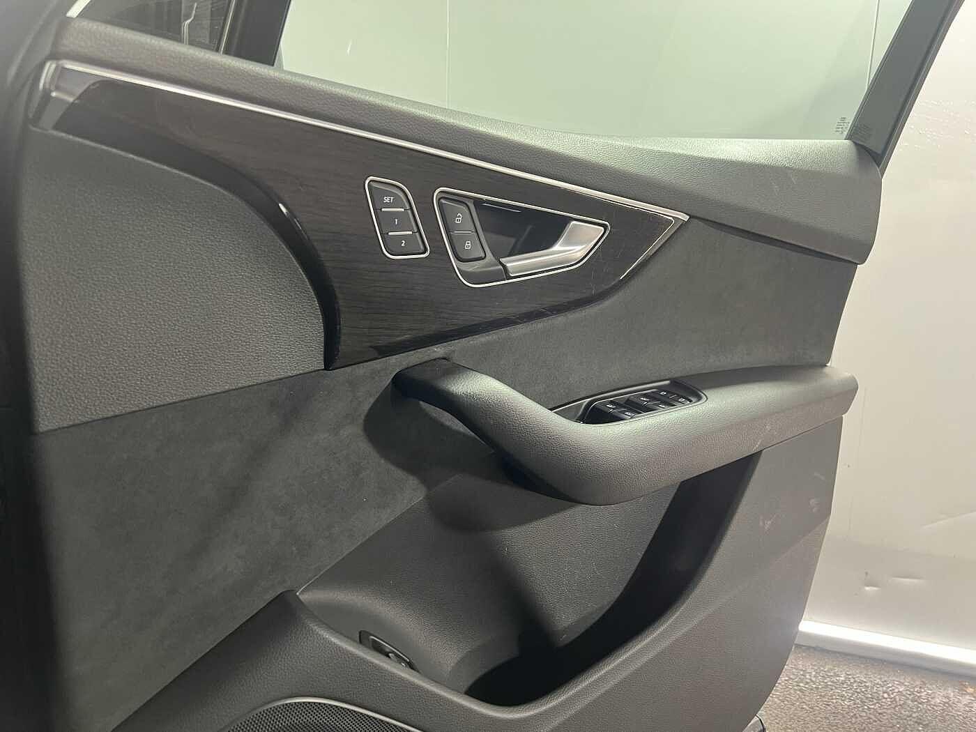 Used Audi Q7 2022 for sale - 77109276: Photo 24